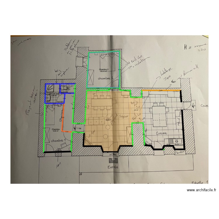 seize. Plan de 4 pièces et 24 m2