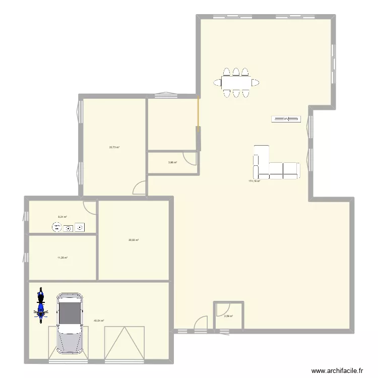 carre. Plan de 8 pièces et 284 m²