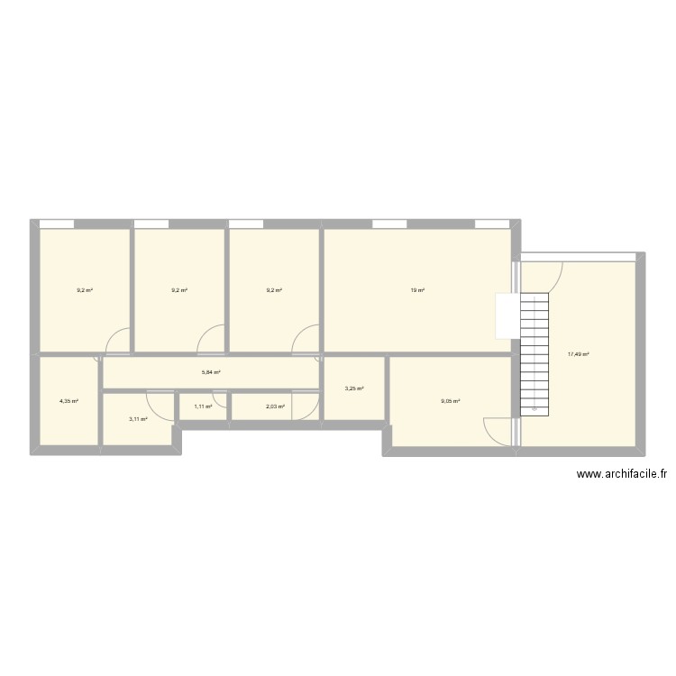maison. Plan de 12 pièces et 93 m2