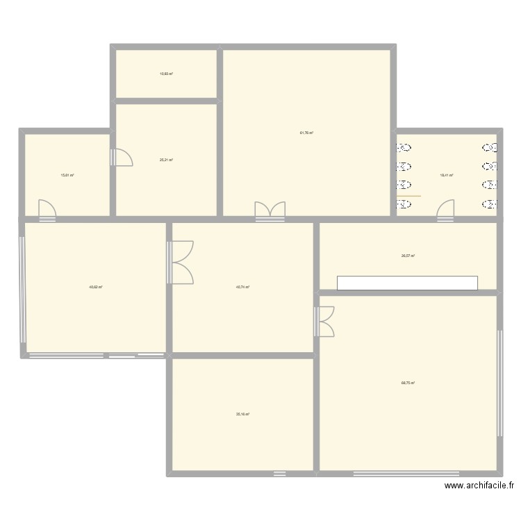 Guarderia. Plan de 10 pièces et 344 m2