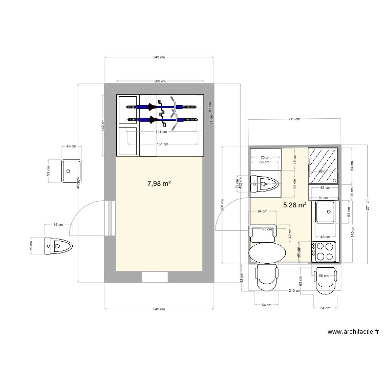 Camping car. Plan de 2 pièces et 13 m2