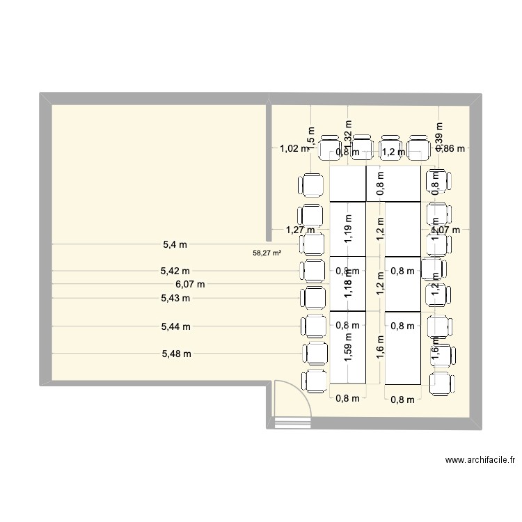 bureau 4,35 X 6,85. Plan de 1 pièce et 58 m2