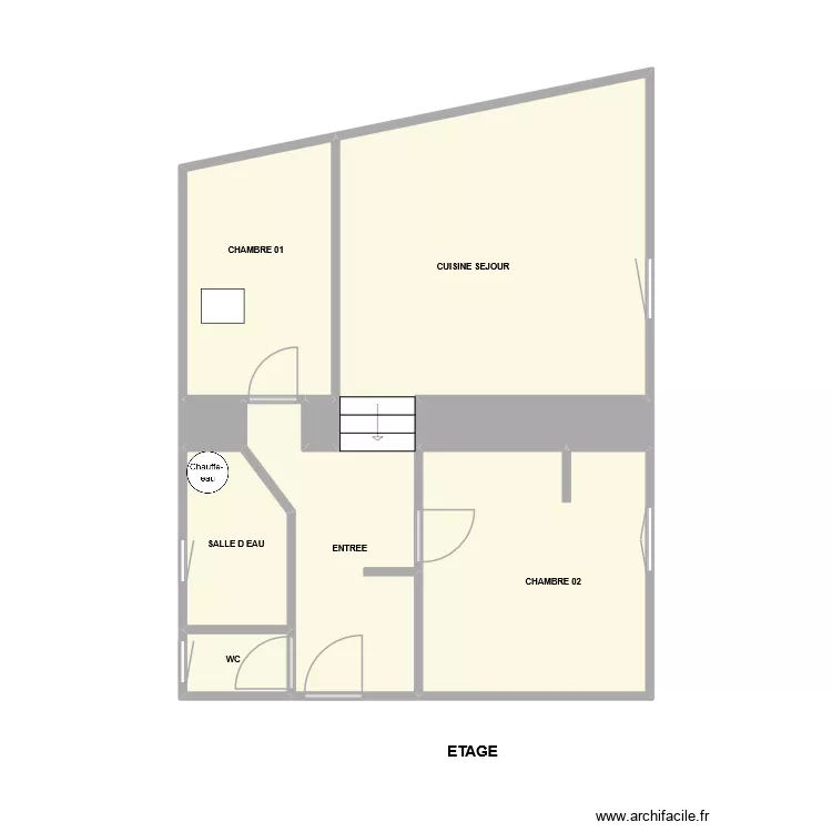 LUCAS AM. Plan de 8  et 49 m²