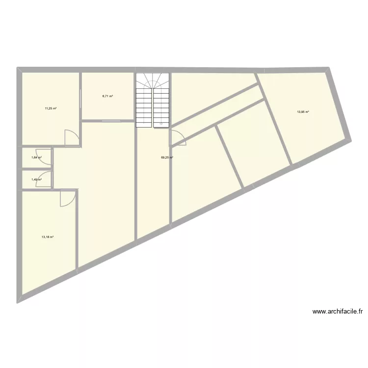 ESQUISE2. Plan de 7 et 117 m² ESQUISE2. Plan de 7 et 117 m²