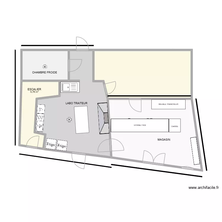 LABO JPP. Plan de 5 pièces et 75 m²