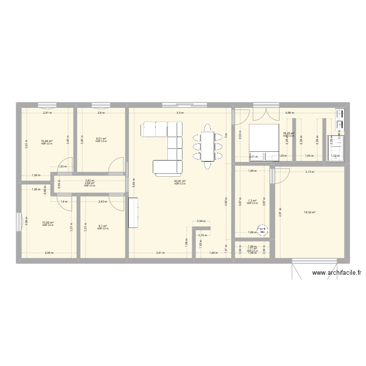 maison. Plan de 10 pièces et 130 m2