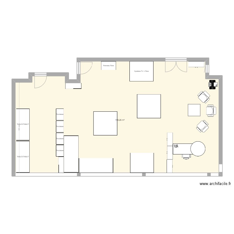 Salle E11. Plan de 1 pièce et 118 m2