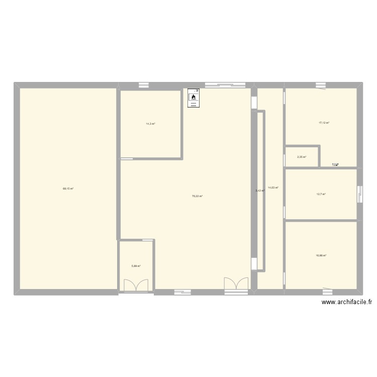 MAISON. Plan de 10 pièces et 225 m2
