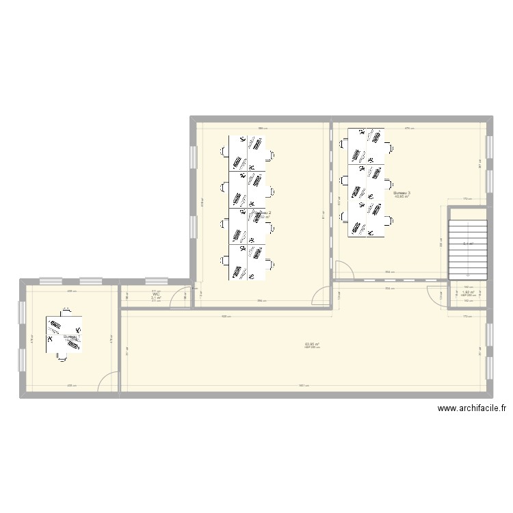 Local pro 24. Plan de 7 pièces et 182 m2