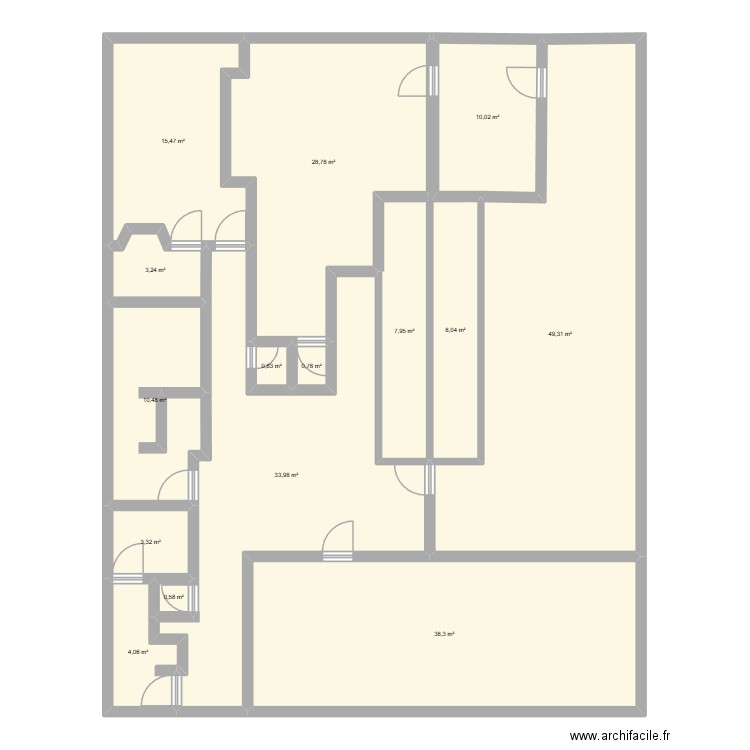 la villa. Plan de 15 pièces et 215 m2