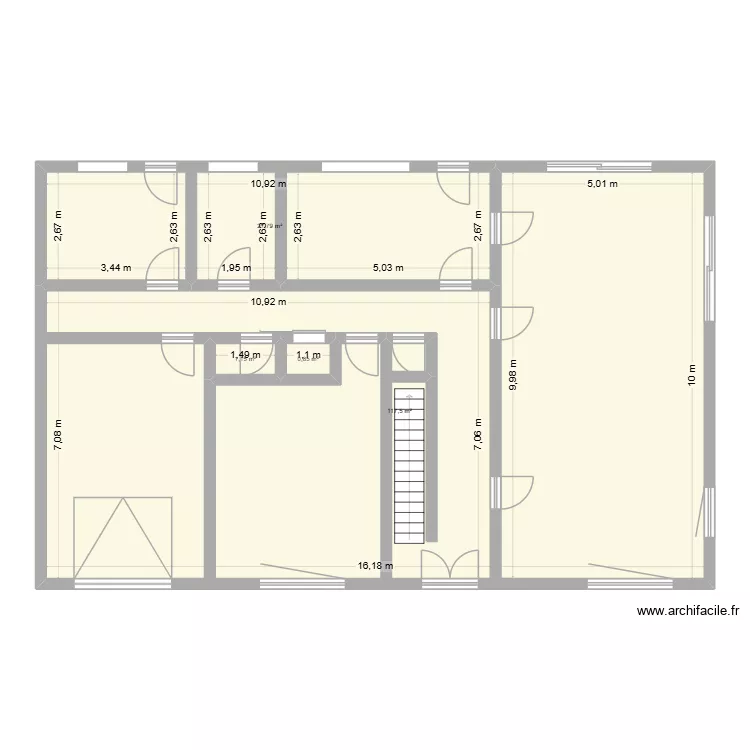 Qui&eacute;vrechain. Plan de 4 pièces et 157 m²