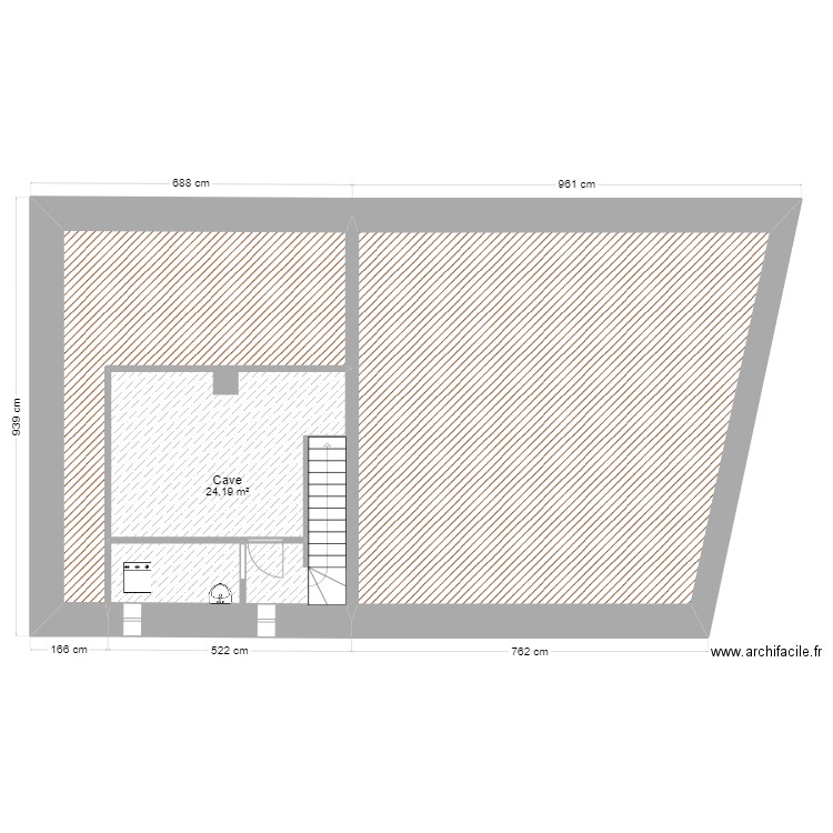 Cave. Plan de 3 pièces et 110 m2