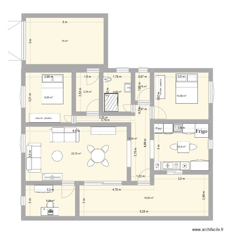 ARDECHE ET TERRASSE. Plan de 11 pièces et 111 m2