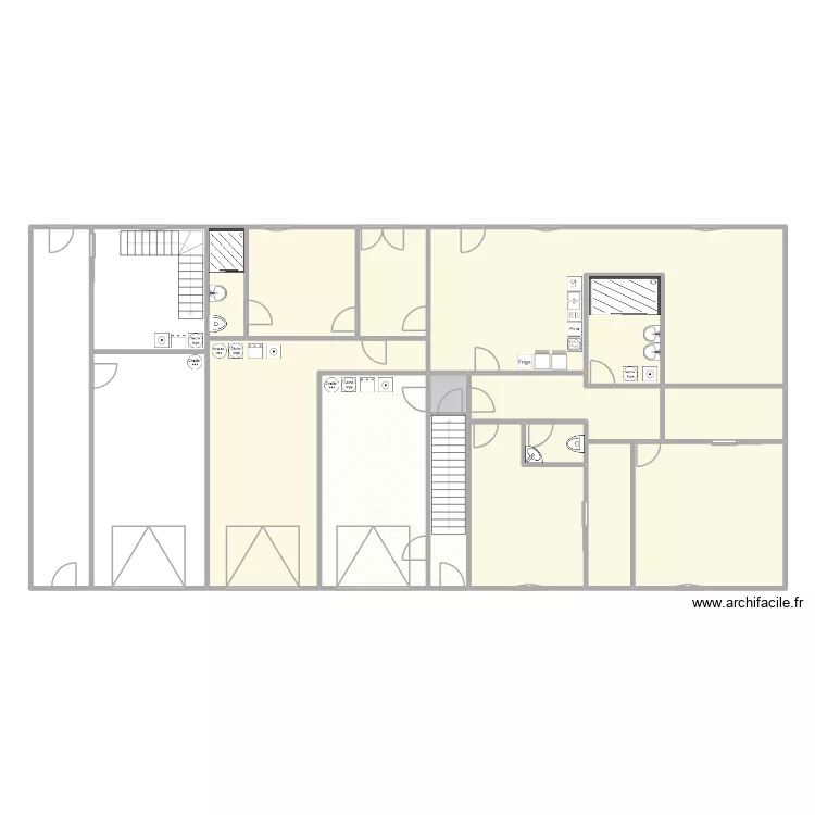 RDC am&eacute;nagement V1. Plan de 18  et 283 m²