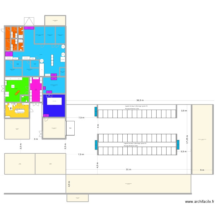 Batiment élevage. Plan de 28 pièces et 687 m2