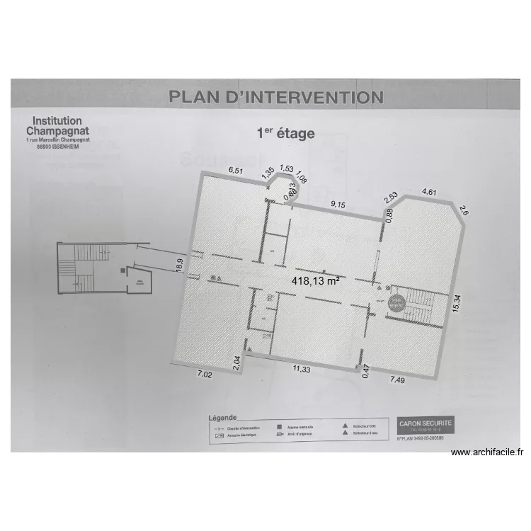 Administration. Plan de 1  et 418 m²