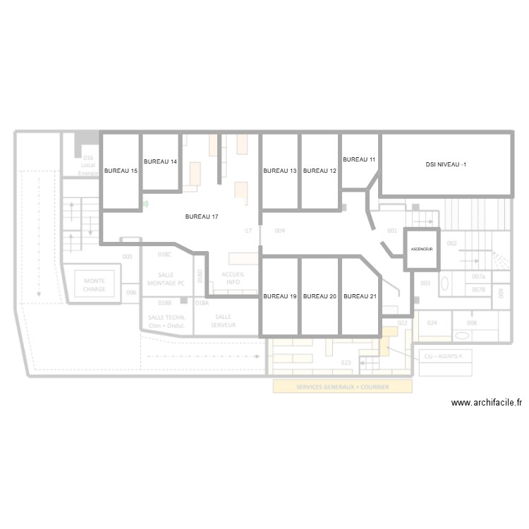 DSI. Plan de 11 pièces et 256 m2