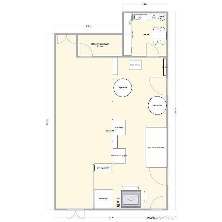Salle de motricité. Plan de 3 pièces et 129 m2
