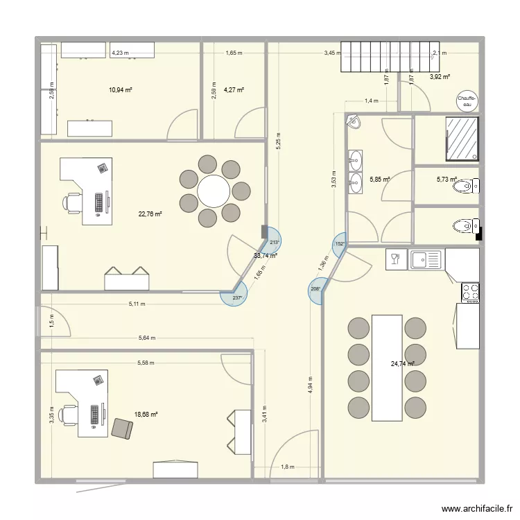 BUREAUX RDC. Plan de 9 Pièces et 131 m² BUREAUX RDC. Plan de 9 Pièces et 131 m²