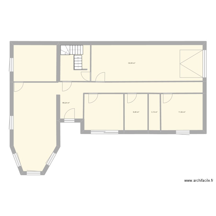 SAUVE RDC. Plan de 5 pièces et 127 m2