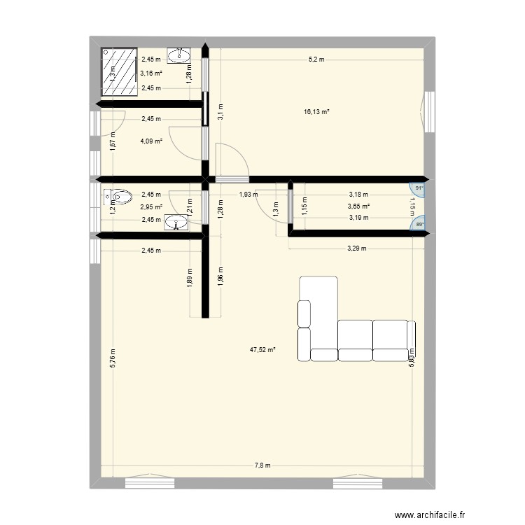 mais. Plan de 6 pièces et 77 m2