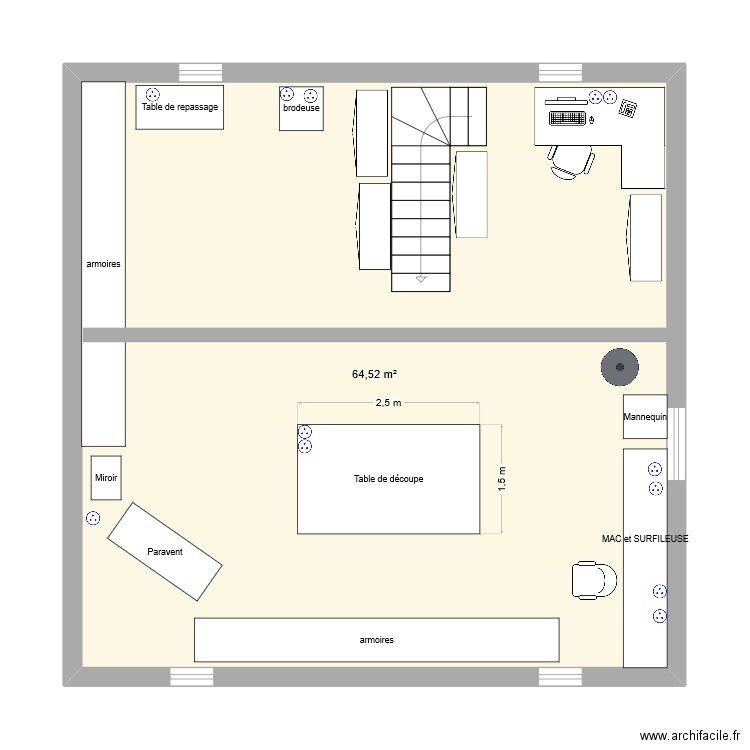 extension. Plan de 1 pièce et 65 m2