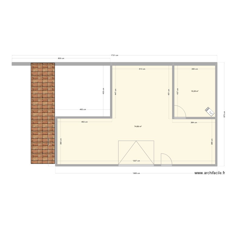 Atelier. Plan de 2 pièces et 90 m2