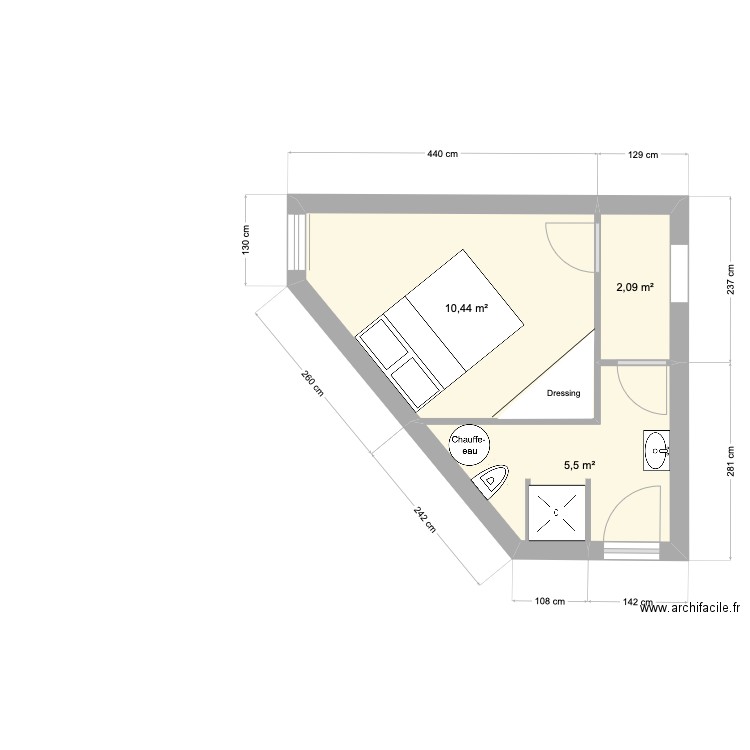 Chambre 18M2. Plan de 3 pièces et 18 m2