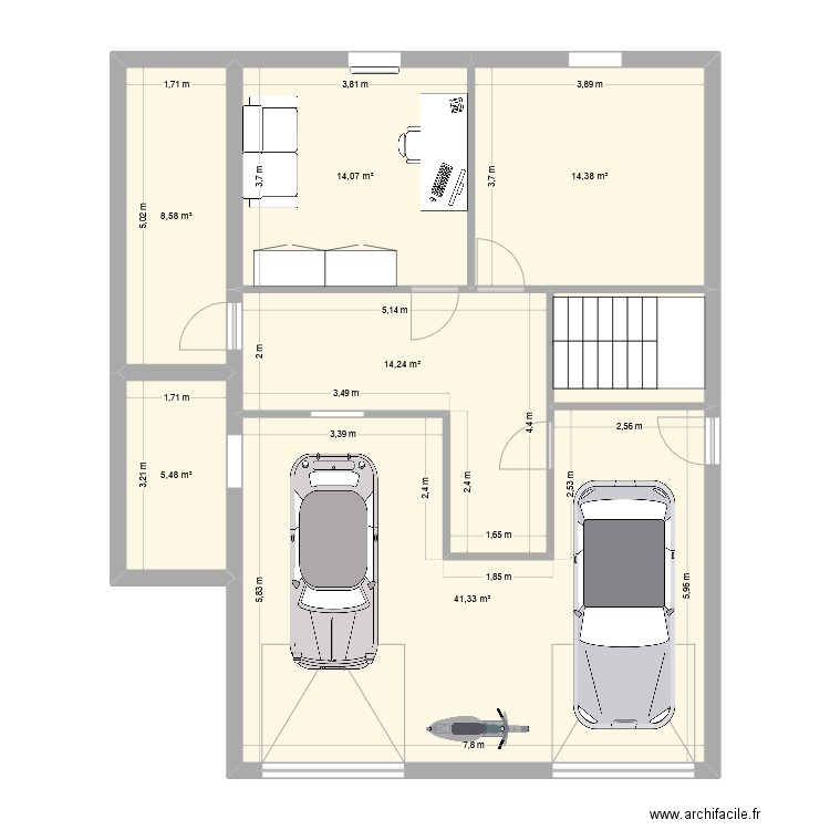 Bureau. Plan de 7 pièces et 103 m2
