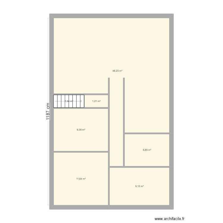 dogannay. Plan de 9 pièces et 170 m2