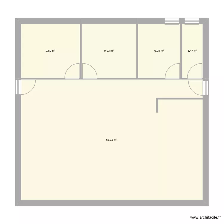 Maison carr&eacute;. Plan de 5  et 95 m²