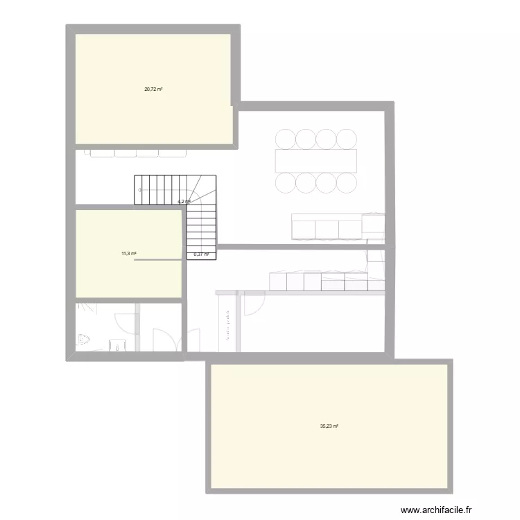 Maison carrée 2 étages. Plan de 7 et 117 m² Maison carrée 2 étages. Plan de 7 et 117 m²