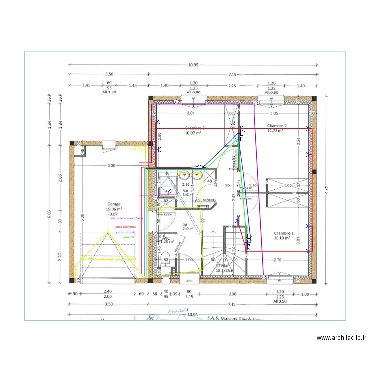Maison prise étage. Plan de 0 pièce et 0 m2