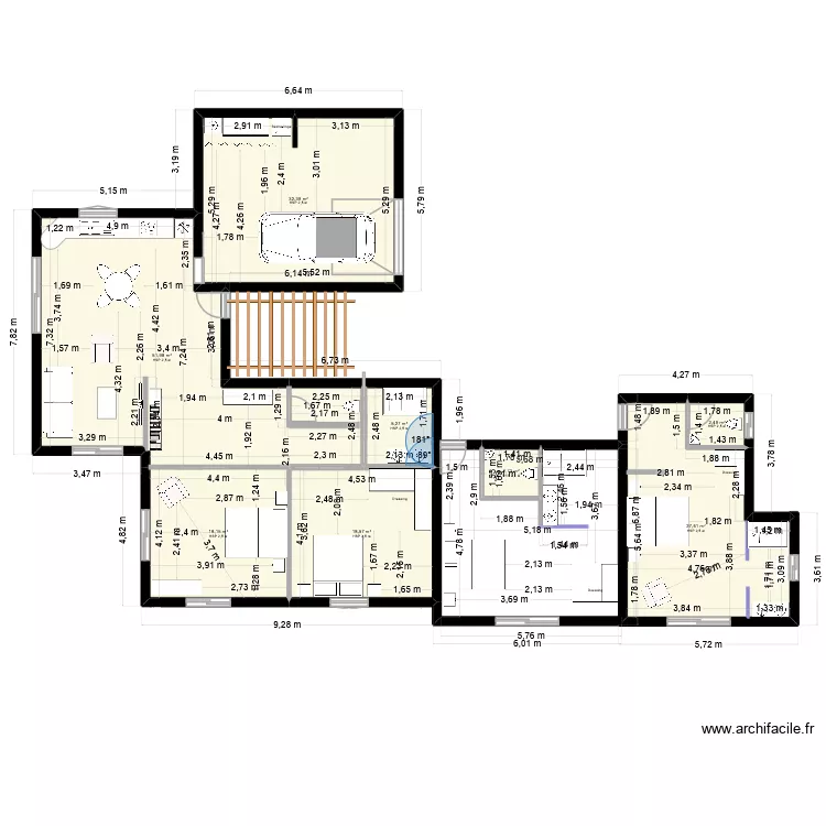 Maison biscornue 2. Plan de 8  et 159 m²
