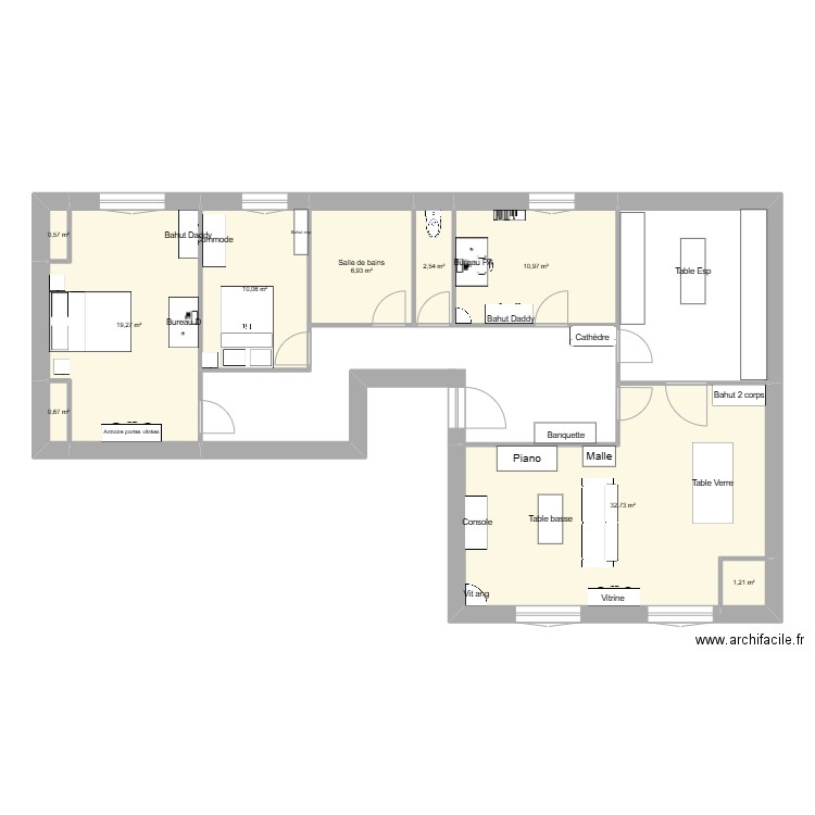 RDV RC. Plan de 9 pièces et 85 m2