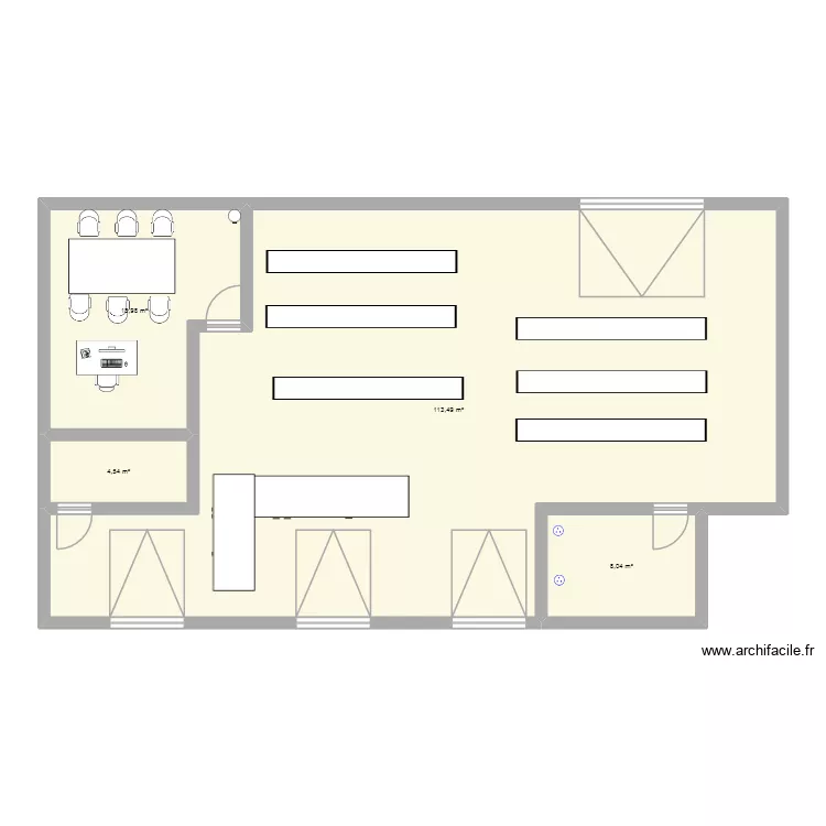entrrepot. Plan de 4  et 145 m²
