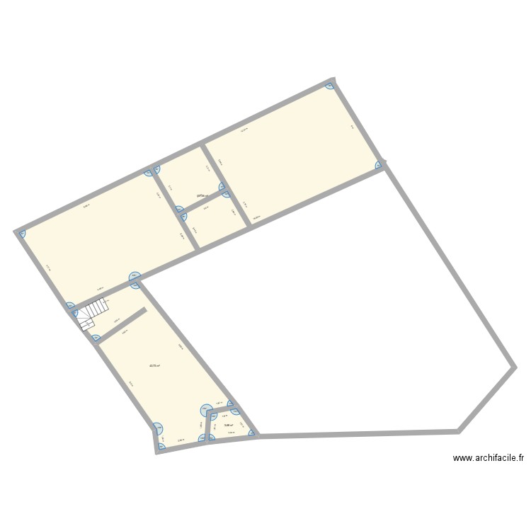 maternelle en local med. Plan de 3 pièces et 164 m2