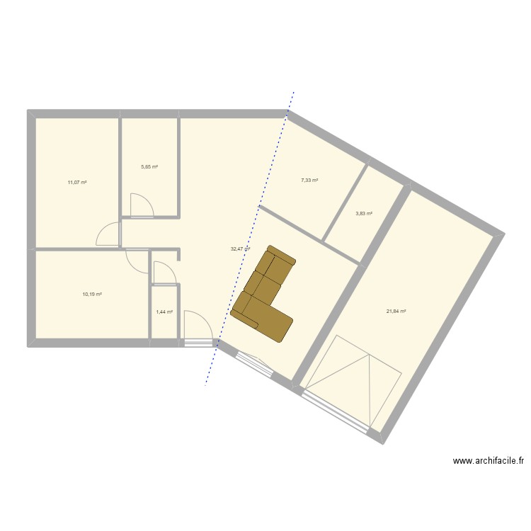 Garone. Plan de 8 pièces et 94 m2