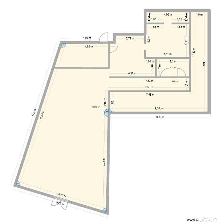 Running Conseil. Plan de 3 pièces et 170 m2