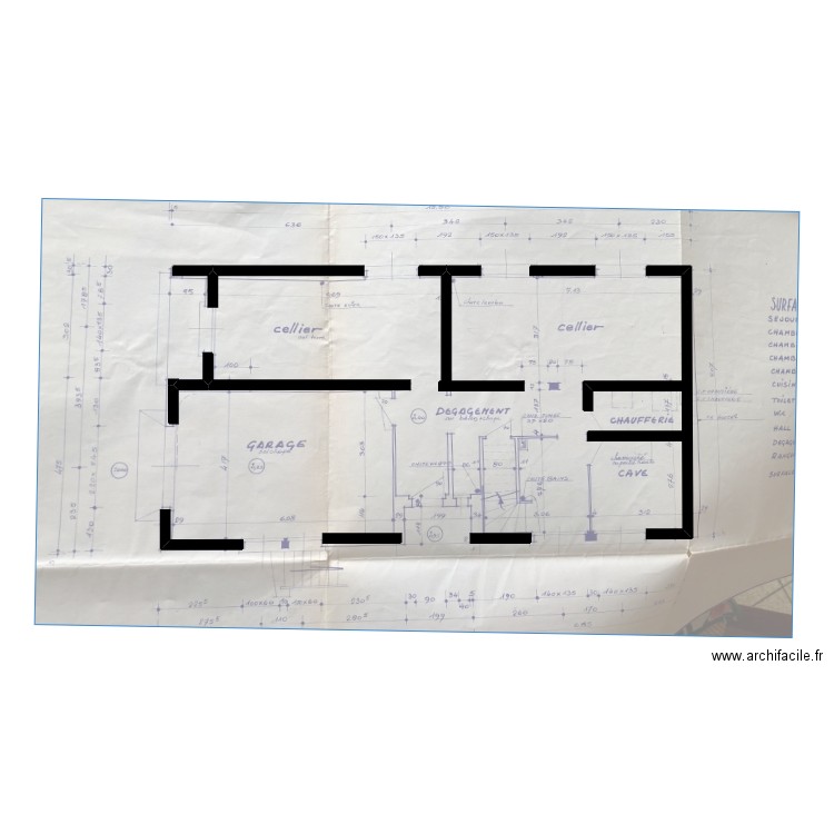Foix claire . Plan de 0 pièce et 0 m2