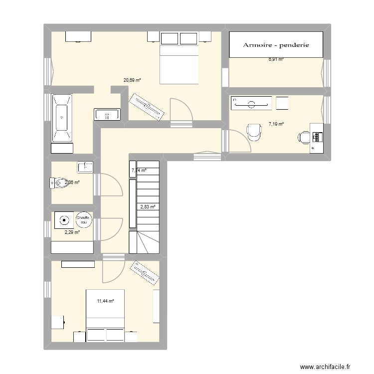 Maison. Plan de 8 pièces et 61 m2