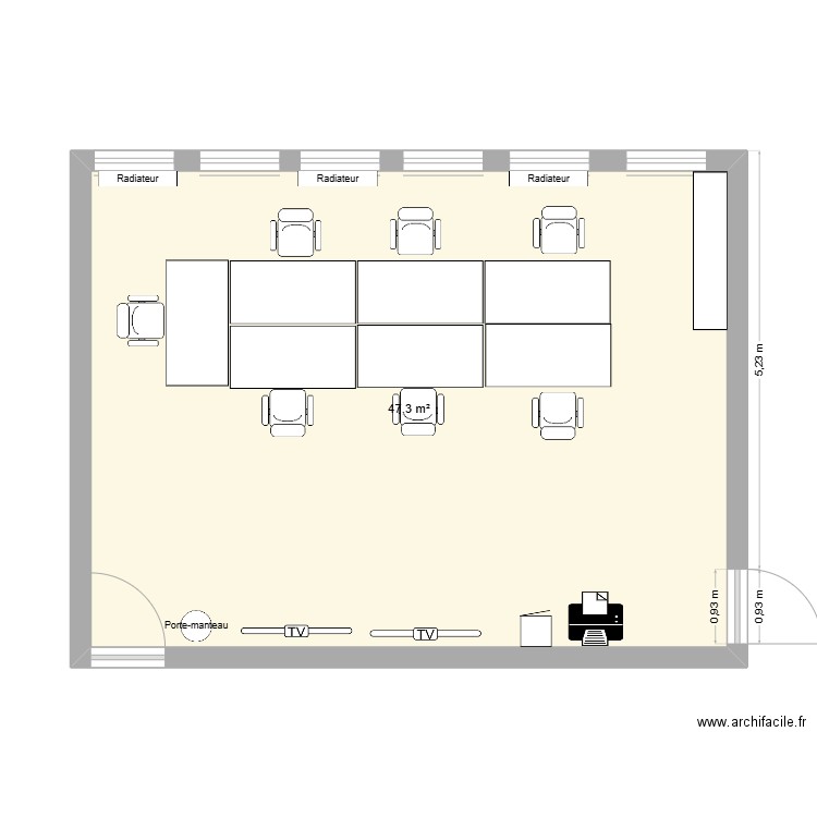 Bureau 7 personnes. Plan de 1 pièce et 47 m2
