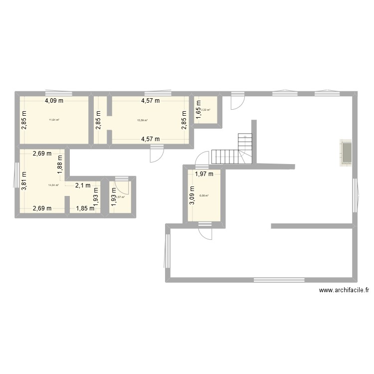 mam. Plan de 6 pièces et 52 m2