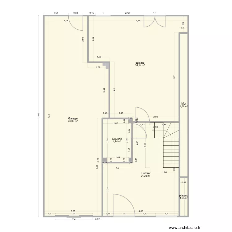 G&eacute;n&eacute;ral plus. Plan de 6  et 115 m²