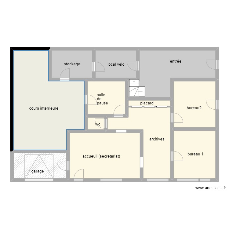 0827. Plan de 12 pièces et 166 m2