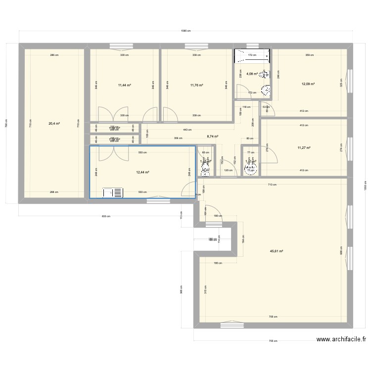 PLAN PERTUIS. Plan de 13 pièces et 142 m2