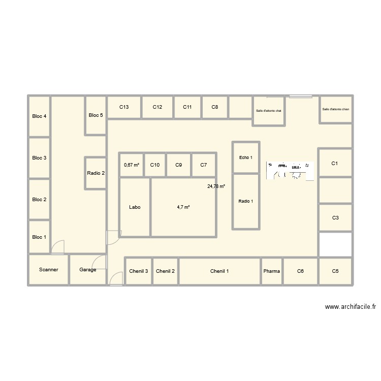 clinique. Plan de 33 pièces et 84 m2