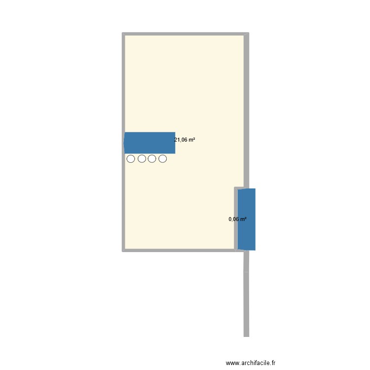 RUSSE. Plan de 2 pièces et 21 m2