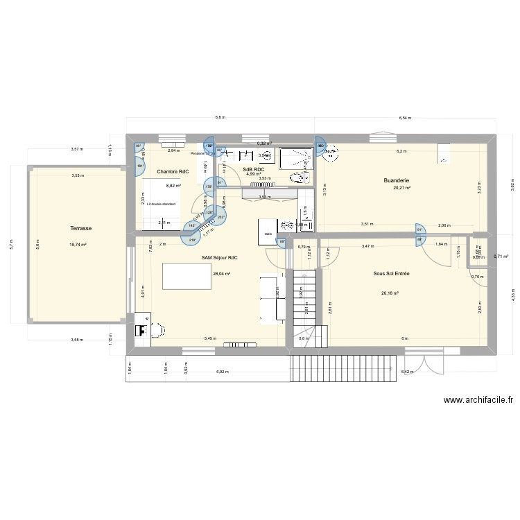 mamie V4 sans isolation extérieure. Plan de 15 pièces et 155 m2