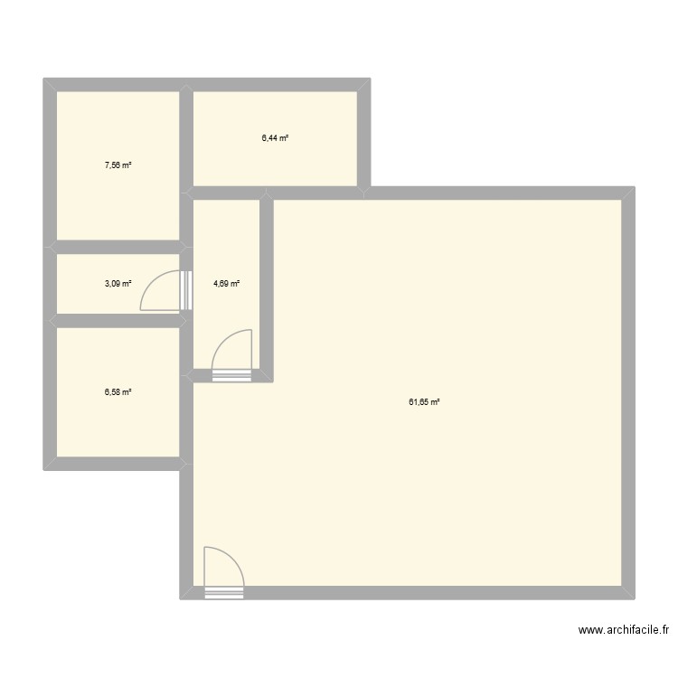 Maison. Plan de 6 pièces et 90 m2